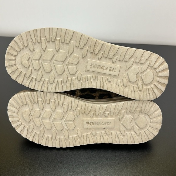 Hey Dude Denny Beige Leopard Animal Print Fur Ankle Bootie 6 Lightweight Comfy - Picture 9 of 11